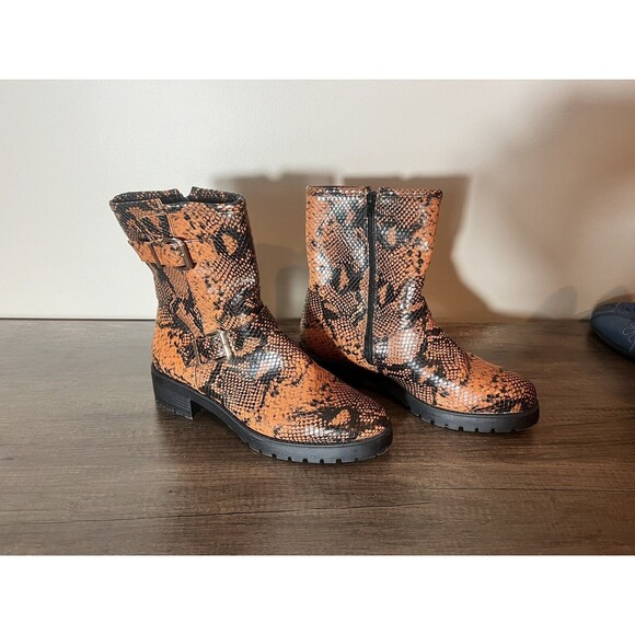 ASOS Animal Snake Print Heeled Combat Style Boots Womens Size 8 - Picture 1 of 12